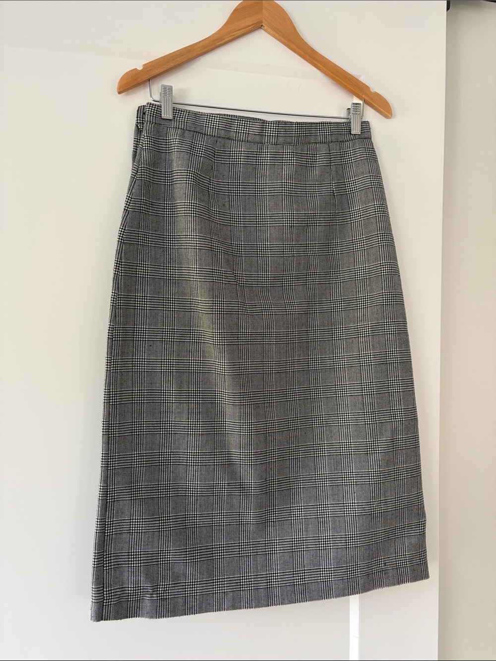 Vintage 80s Impromptu Midi Kilt Skirt With Side Button Detail - Picture 5 of 8